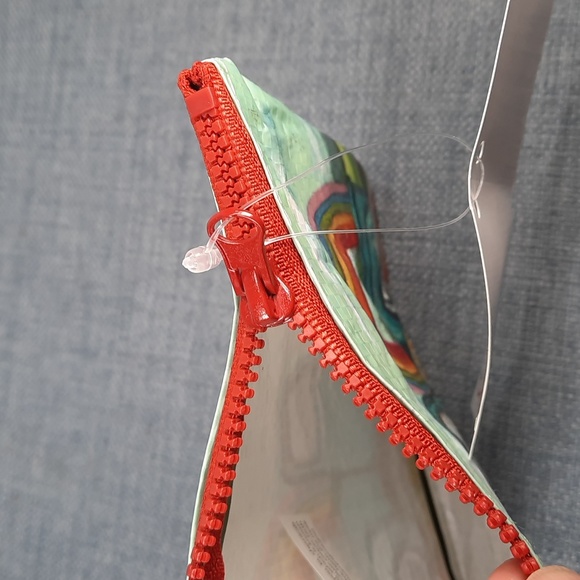 Coin Purse Wallet Post Consumer Recycled Material Rainbow Acceptance Pickup Love - Picture 3 of 5